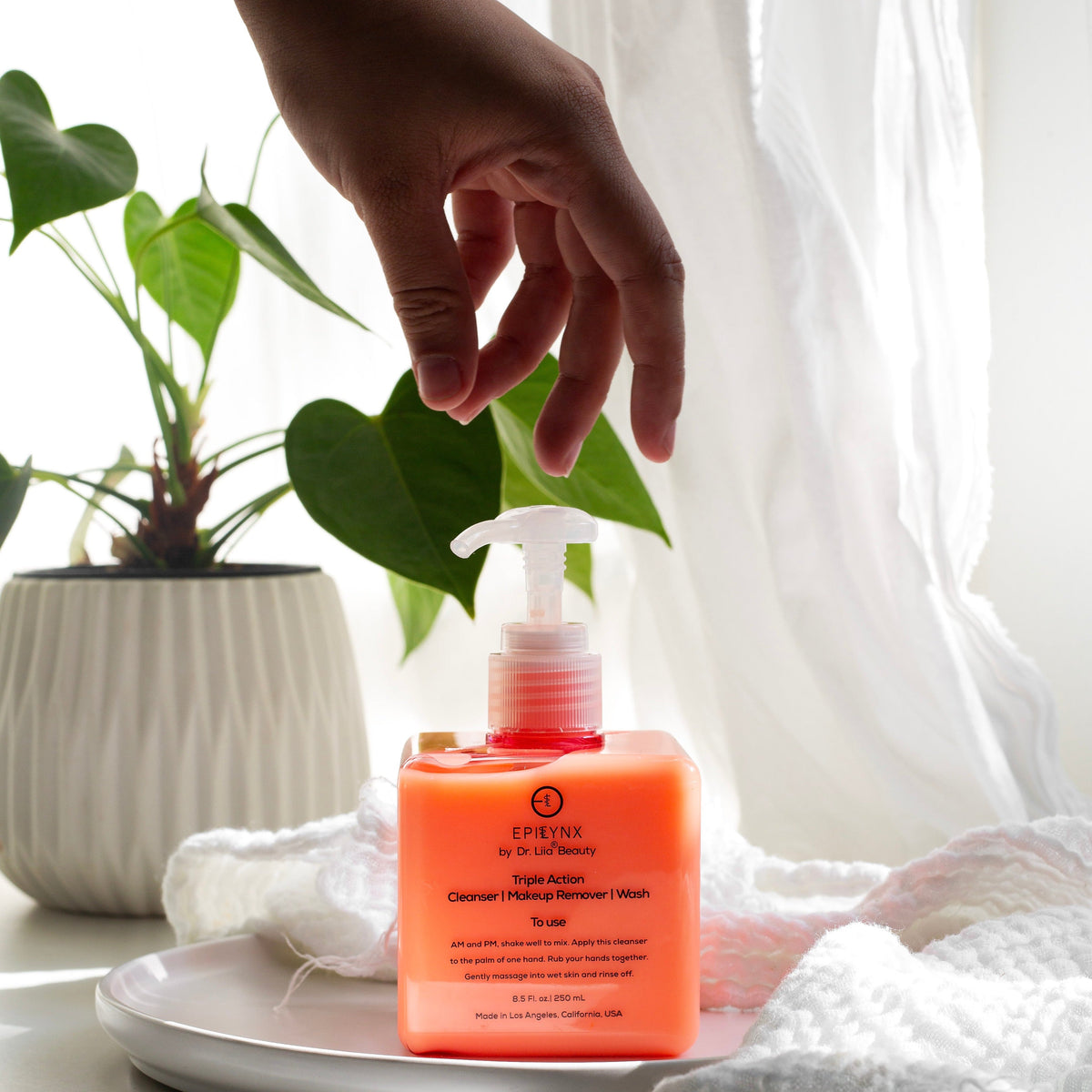 Hydrating Face Wash for Sensitive, Dry Skin